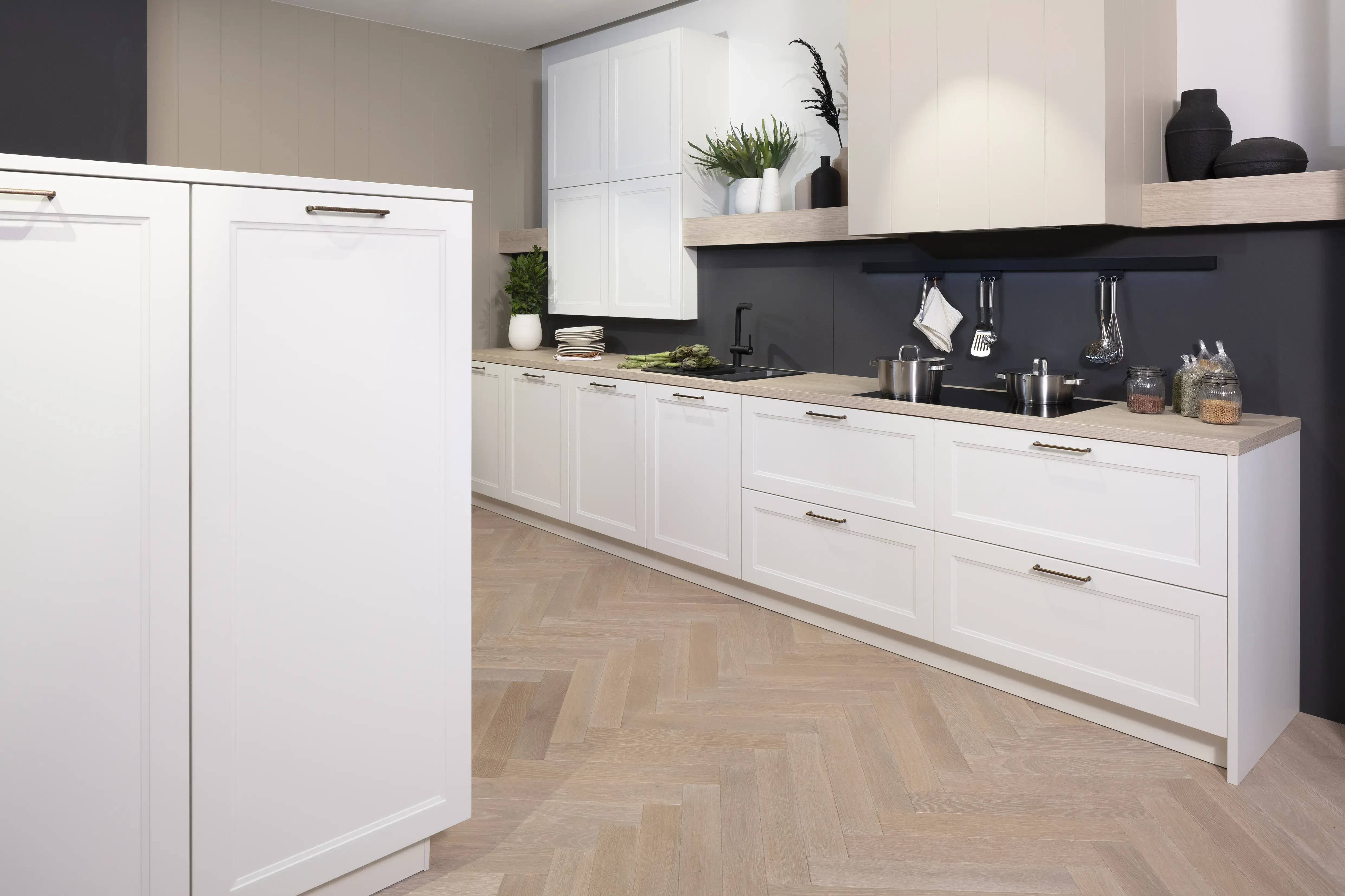 Häcker-Küche Ravenna Ultramatt mit Feineichen-Dekor